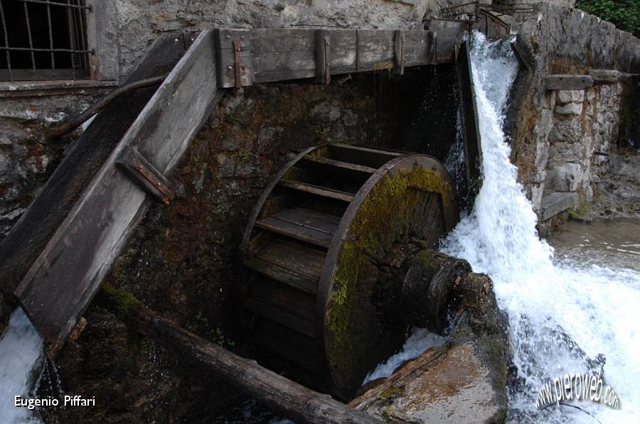 34 Acqua per il lavoro a Nossa.JPG